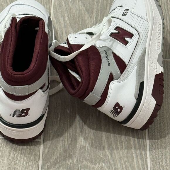 New Balance White and Red Athletic Shoes with Leather Upper - Picture 6 of 6